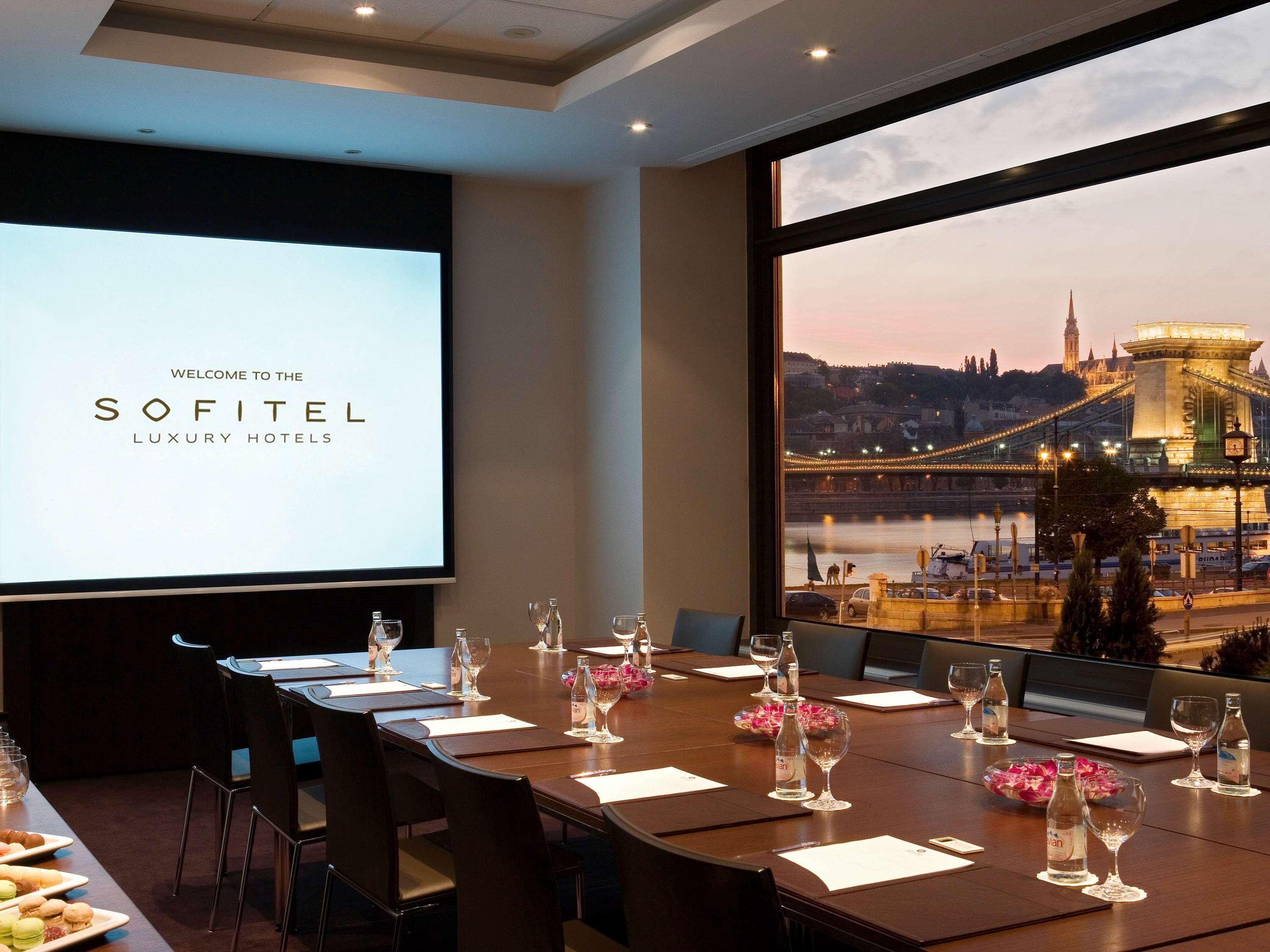 Sofitel Budapest Chain Bridge Bagian luar foto